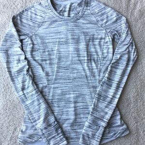 Lululemon Runderful Long Sleeve size 4